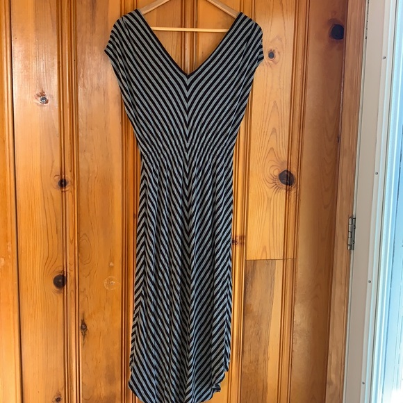 Gray and Black striped dress - Picture 5 of 5